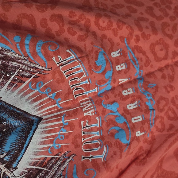 Sinful T-Shirt with Heart Graphic - Picture 3 of 8